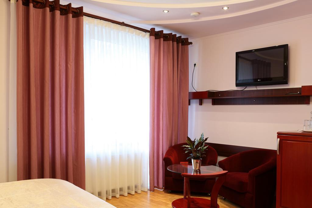 Hotel Bachus Chisinau Bilik gambar
