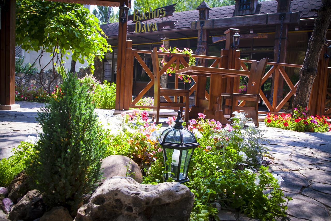 Hotel Bachus Chisinau Luaran gambar