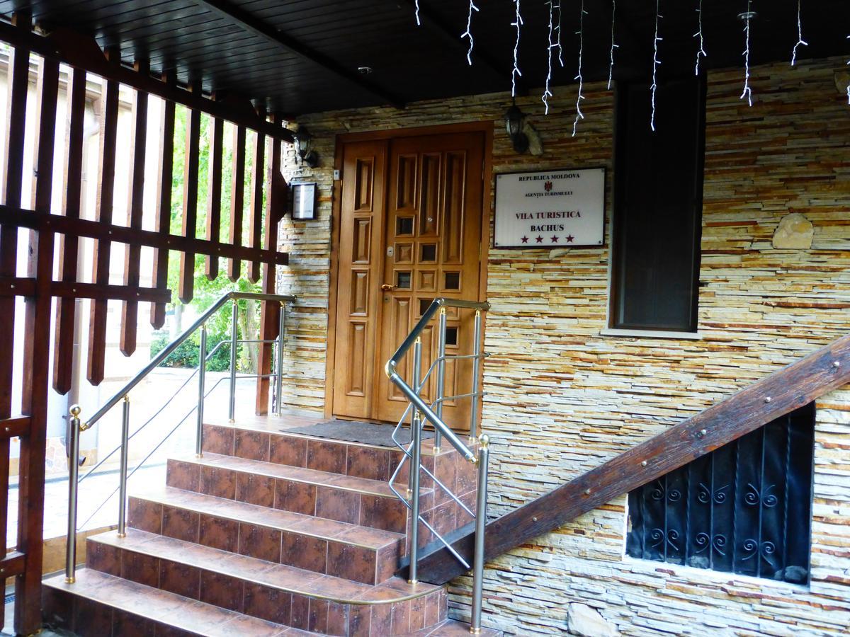 Hotel Bachus Chisinau Luaran gambar