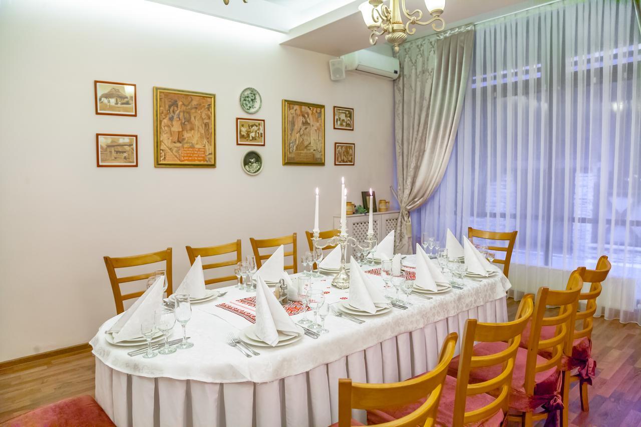 Hotel Bachus Chisinau Luaran gambar