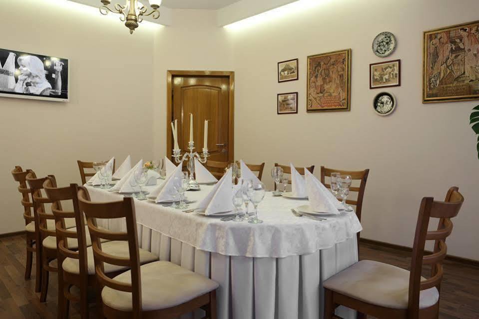 Hotel Bachus Chisinau Luaran gambar